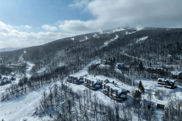 $649,000 | 245 Solitude Road, Unit M102, Ludlow, VT 05149