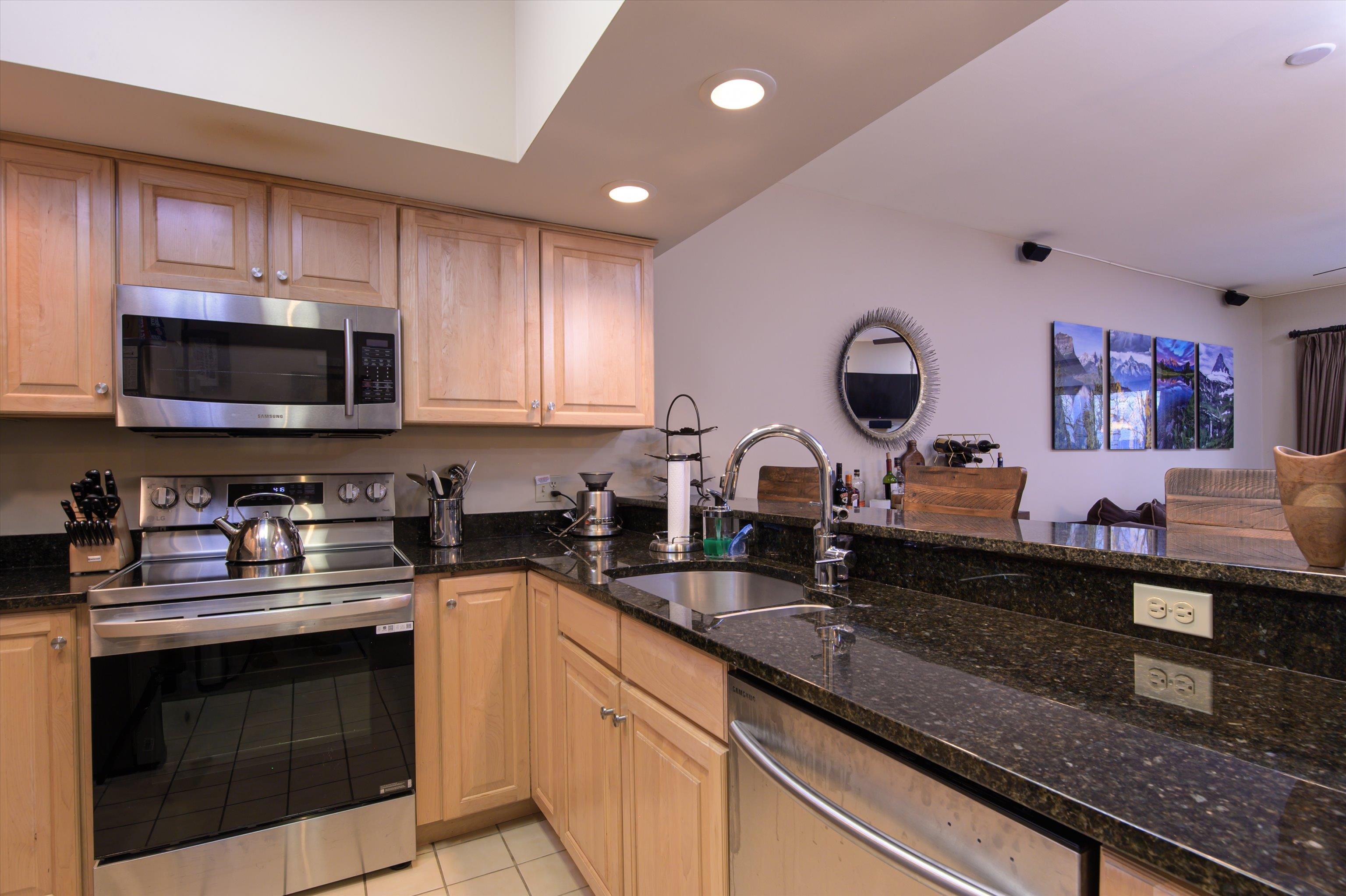 245 Solitude Road, Unit M102 Ludlow, VT 05149 - Photo 9 of 37