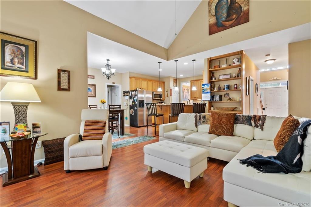 10919 Hellebore Road Charlotte, NC 28213 - Photo 14 of 33 Gallery Image 14