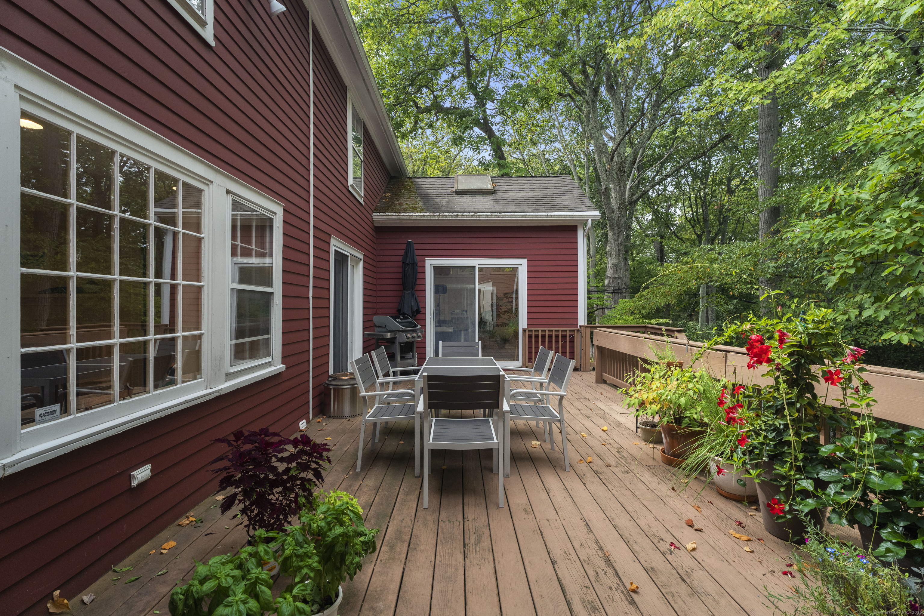 133 Blake Road Hamden, CT 06517 - Photo 34 of 40