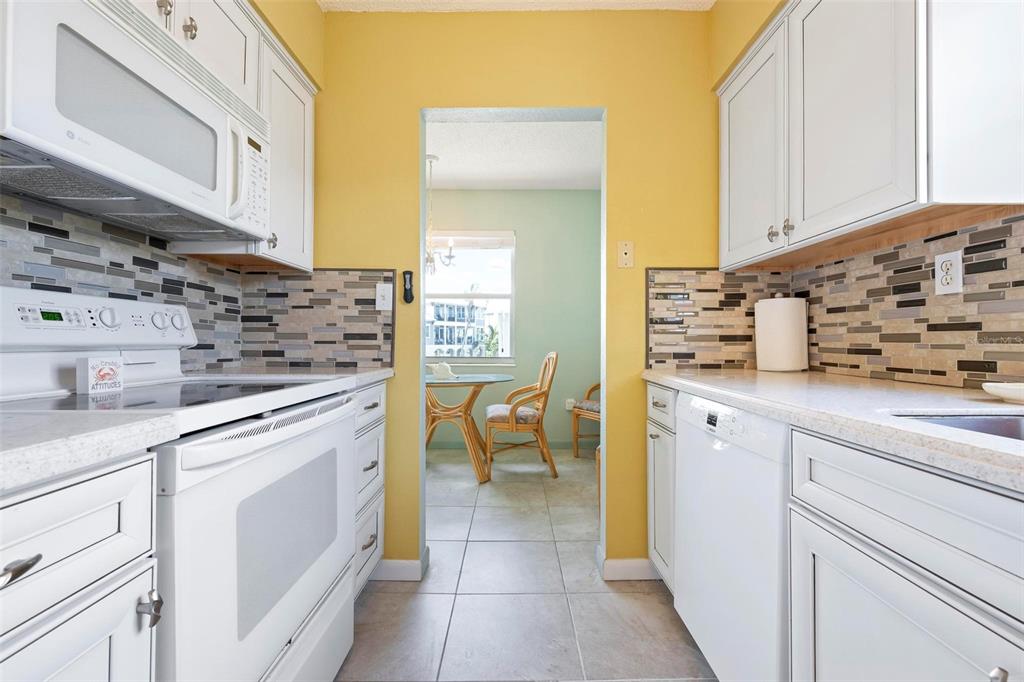 522 Pine Avenue, Unit 7D Anna Maria, FL 34216 - Photo 14 of 39