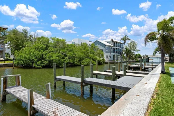 $555,000 | 522 Pine Avenue, Unit 7D, Anna Maria, FL 34216