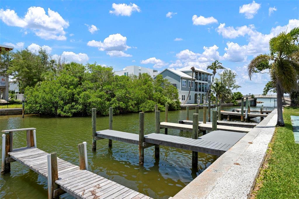 522 Pine Avenue, Unit 7D Anna Maria, FL 34216 - Photo 3 of 39