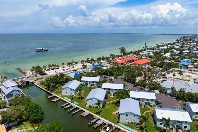 $555,000 | 522 Pine Avenue, Unit 7D, Anna Maria, FL 34216