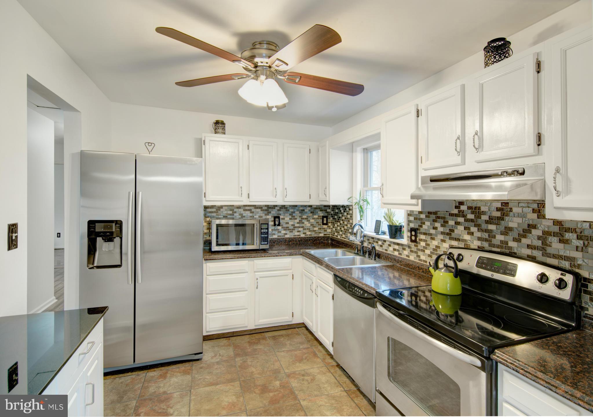 329 East Village Road Elkton, MD 21921 - Photo 12 of 26 Kitchen