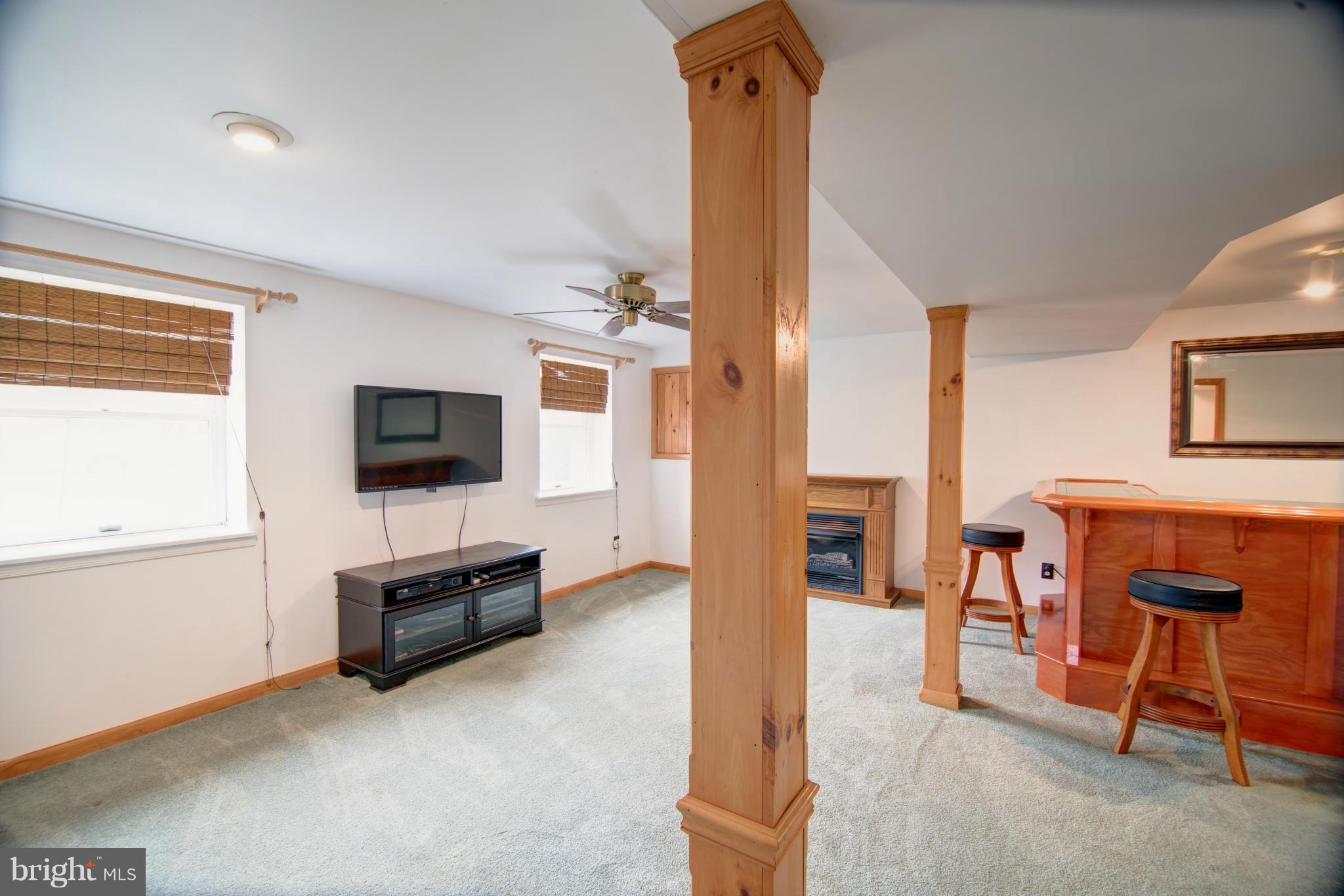 329 East Village Road Elkton, MD 21921 - Photo 20 of 26 Family Room