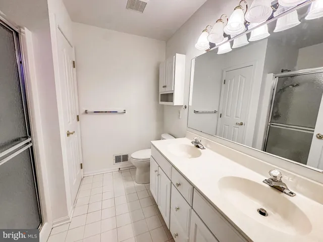 $519,900 | 133 LYNTHWAITE Farm Lane, Wilmington, DE 19803