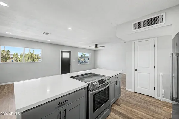 $509,999 | 1423 West 6th Street, Tempe, AZ 85281