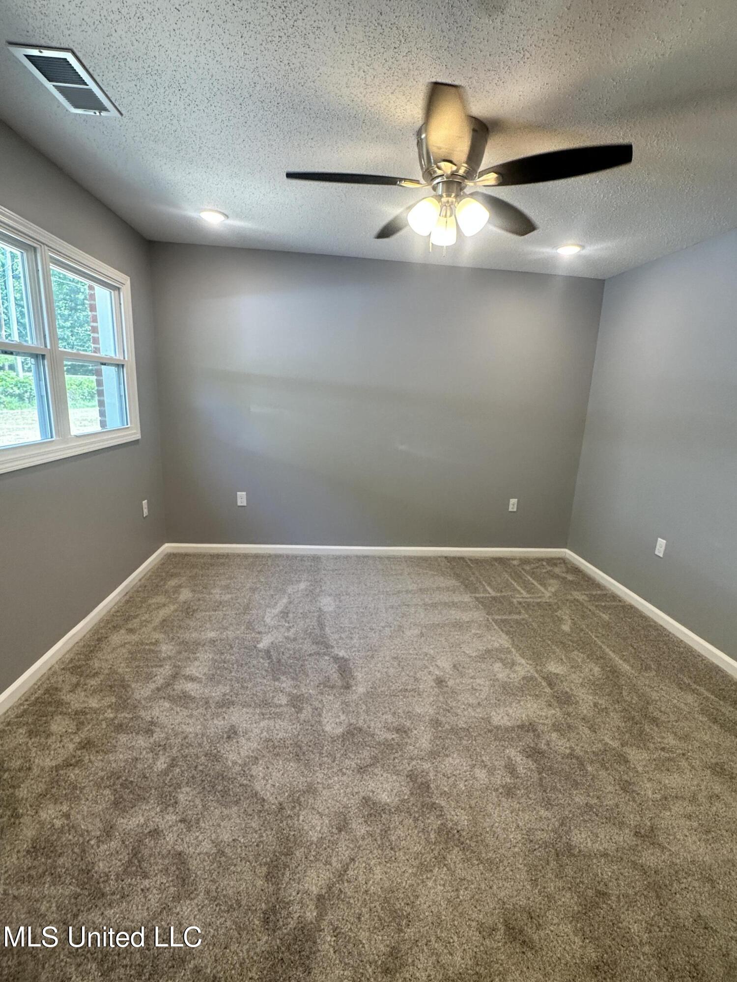 282 Highway 332 Grenada, MS 38901 - Photo 17 of 31 IMG_7760