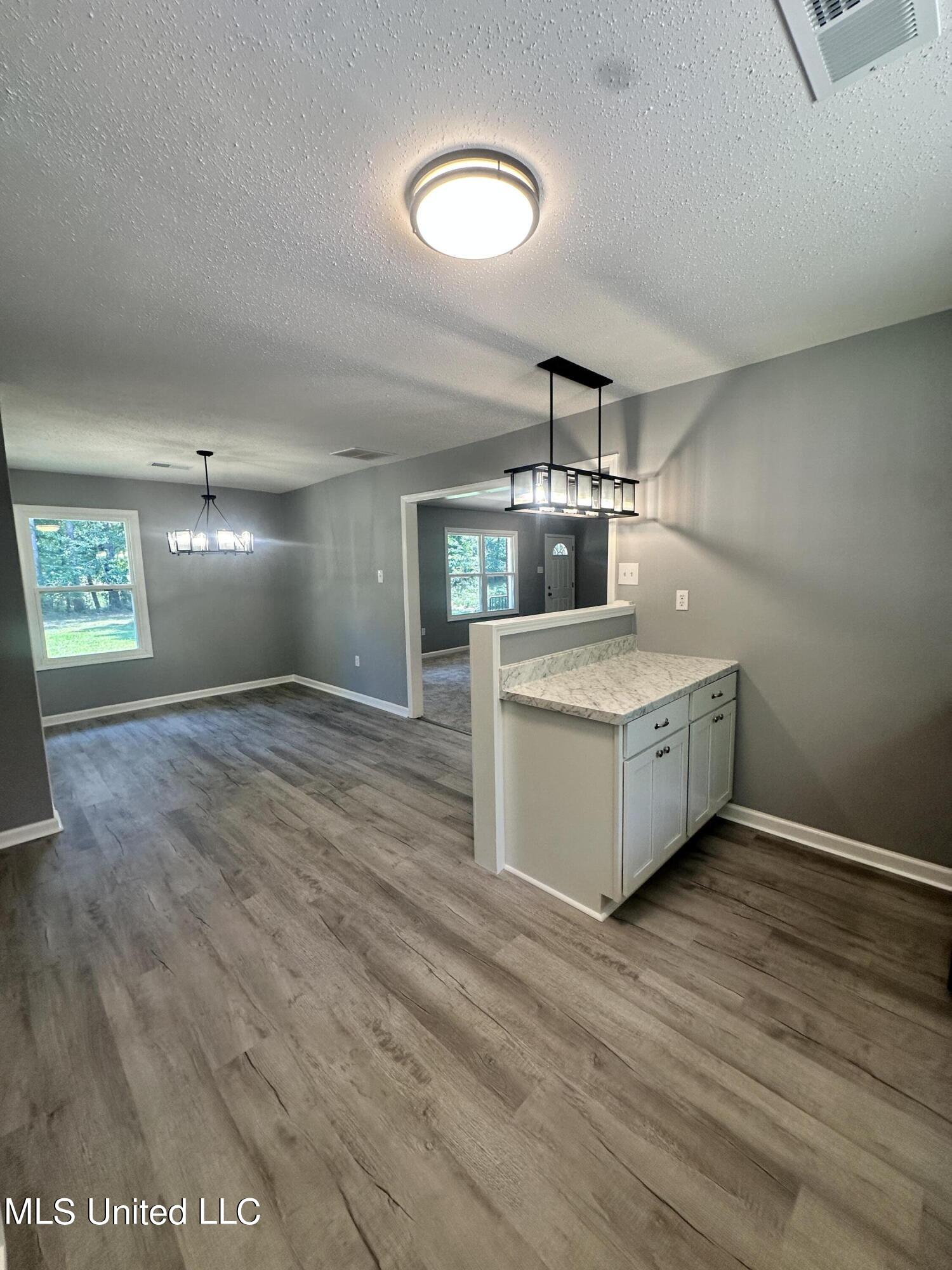 282 Highway 332 Grenada, MS 38901 - Photo 7 of 31 IMG_7768