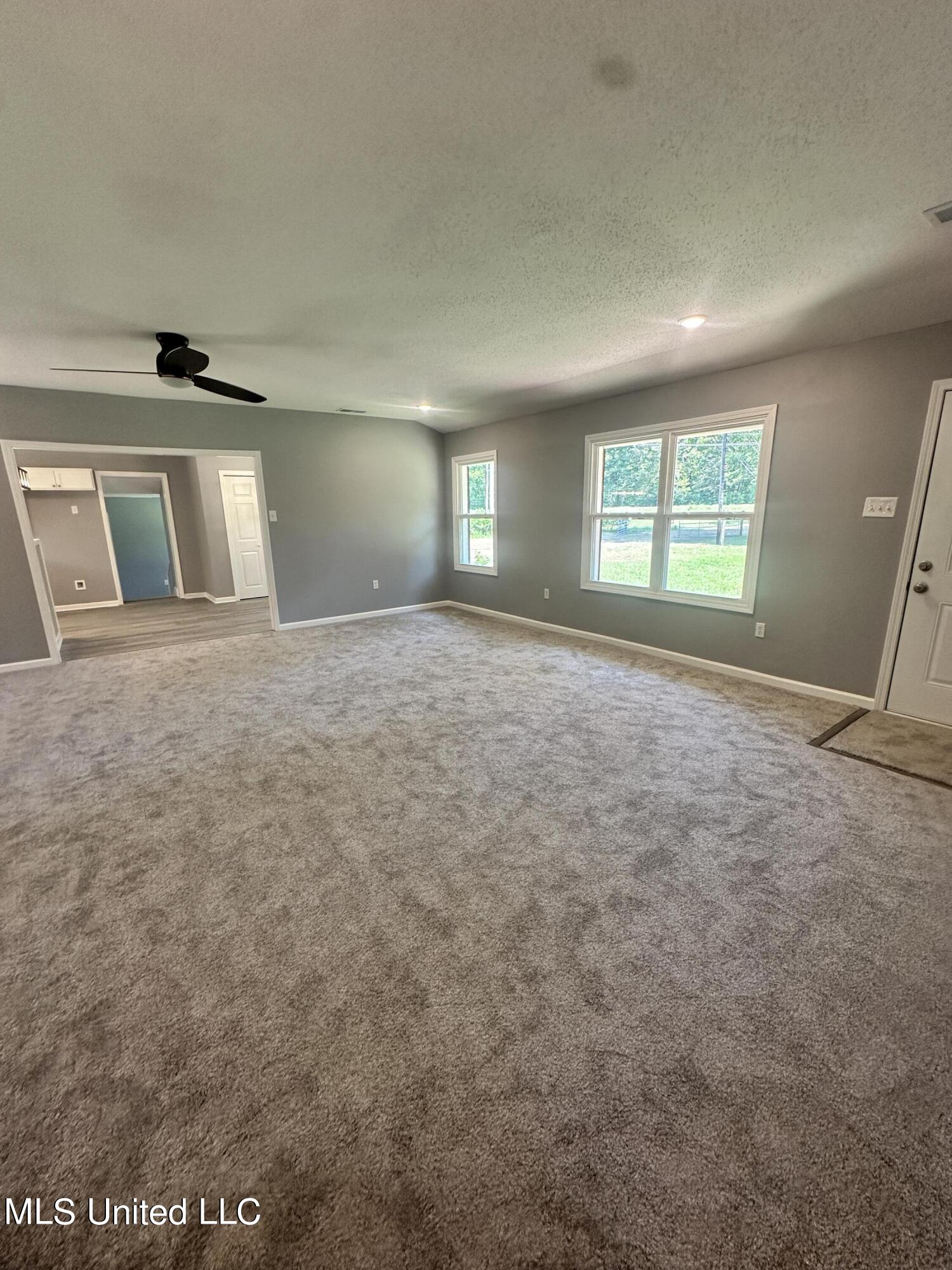 282 Highway 332 Grenada, MS 38901 - Photo 8 of 31 IMG_7775