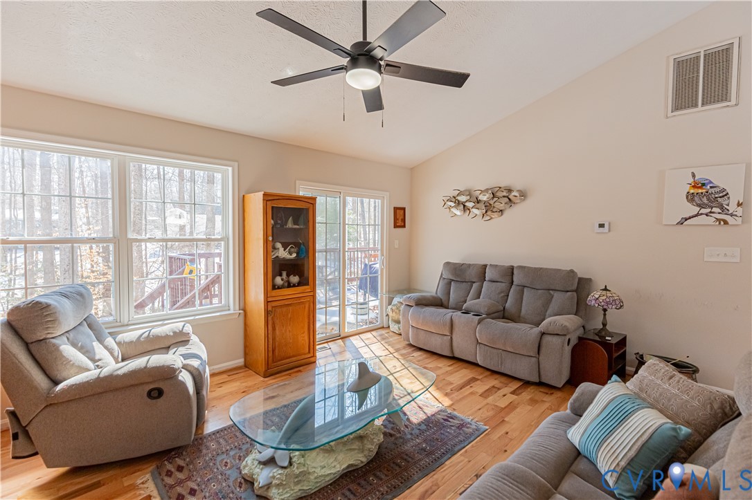 111 Ackerman Lane Ruther Glen, VA 22546 - Photo 11 of 64
