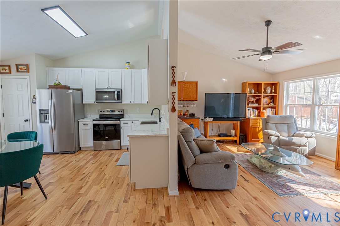 111 Ackerman Lane Ruther Glen, VA 22546 - Photo 12 of 64