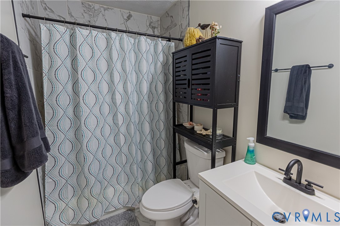 111 Ackerman Lane Ruther Glen, VA 22546 - Photo 22 of 64