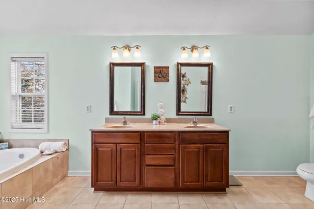 $435,000 | 143 Shellbank Drive, Sneads Ferry, NC 28460