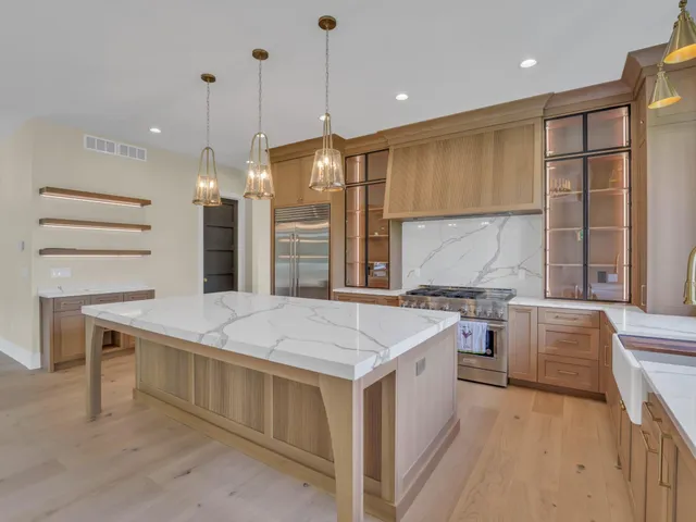 $1,725,000 | 525 Maple Street, Lake Geneva, WI 53147