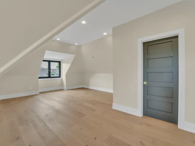 $1,725,000 | 525 Maple Street, Lake Geneva, WI 53147