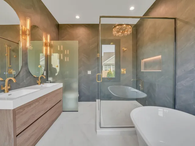 $1,725,000 | 525 Maple Street, Lake Geneva, WI 53147