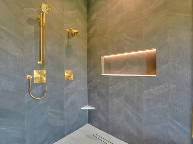 $1,725,000 | 525 Maple Street, Lake Geneva, WI 53147