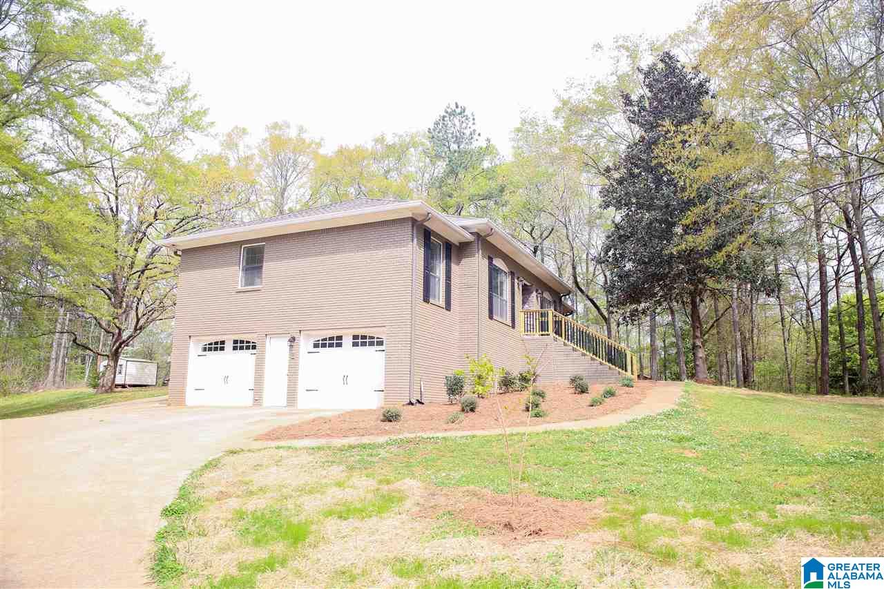 610 Old Rockford Road Sylacauga, AL 35150 - Photo 2 of 29
