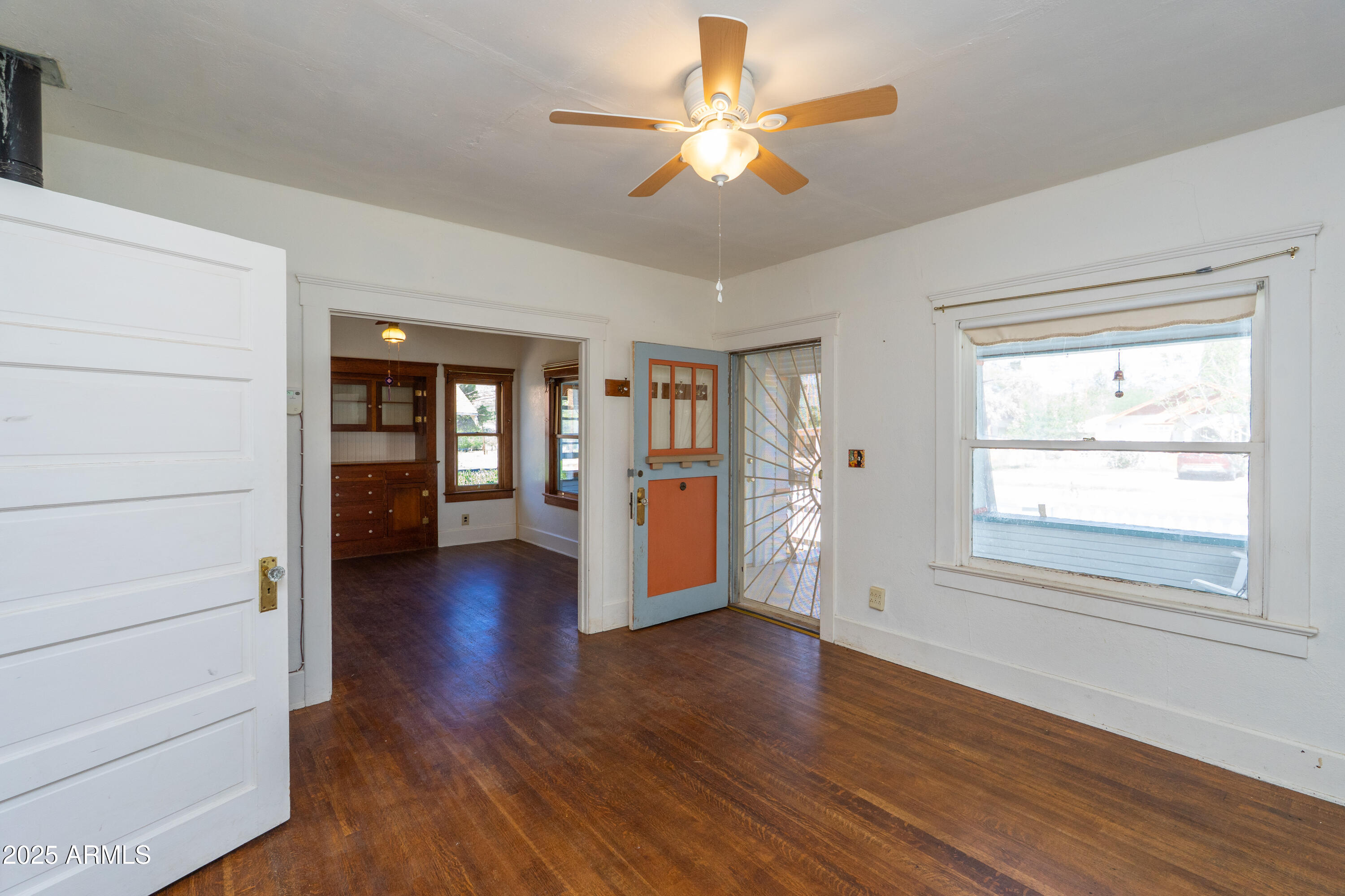 32 Black Knob View Bisbee, AZ 85603 - Photo 8 of 32 Living Area
