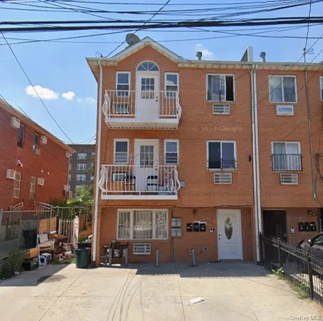 $3,800 | 84-26 169th Street, Unit 2 | Jamaica Hillcrest