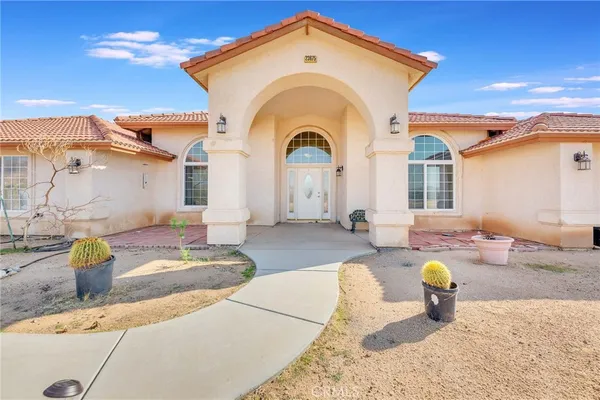 $624,999 | 23675 Colony Road, Apple Valley, CA 92308