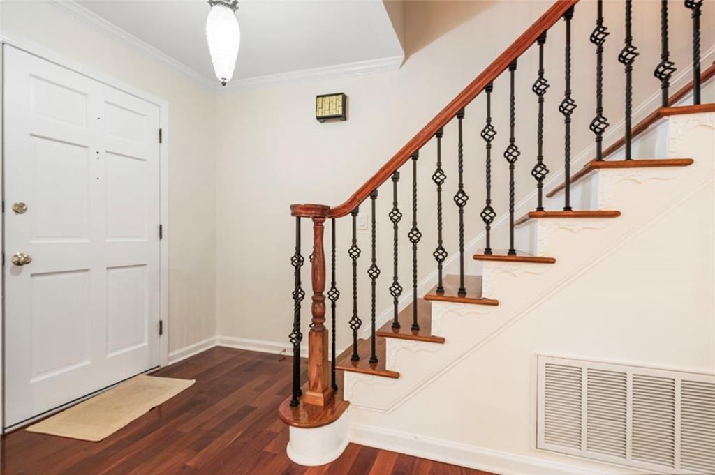 647 Shannon Green Circle Southwest Mableton, GA 30126 - Photo 16 of 40