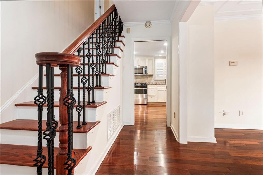 647 Shannon Green Circle Southwest Mableton, GA 30126 - Photo 4 of 40