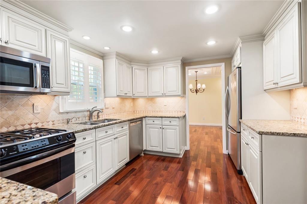 647 Shannon Green Circle Southwest Mableton, GA 30126 - Photo 5 of 40