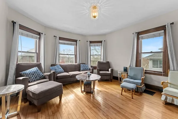 $3,800 | 189 Kendrick Avenue, Quincy, MA 02169