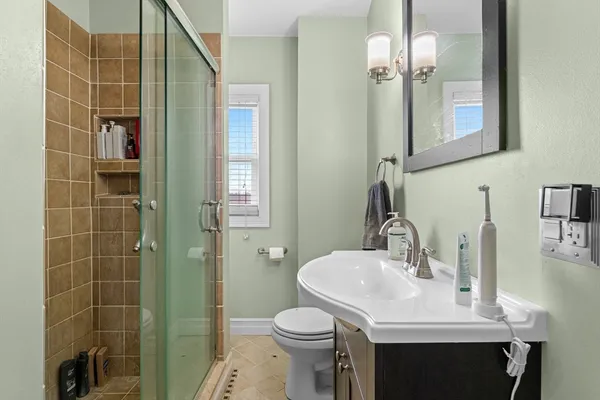 $3,800 | 189 Kendrick Avenue, Quincy, MA 02169