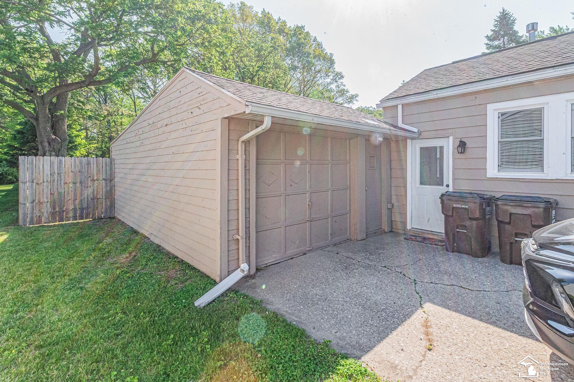 6966 Summerfield Road Temperance, MI 48182 - Photo 4 of 27