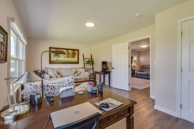 $349,900 | 332 Deerlick Road, Piney Flats, TN 37686