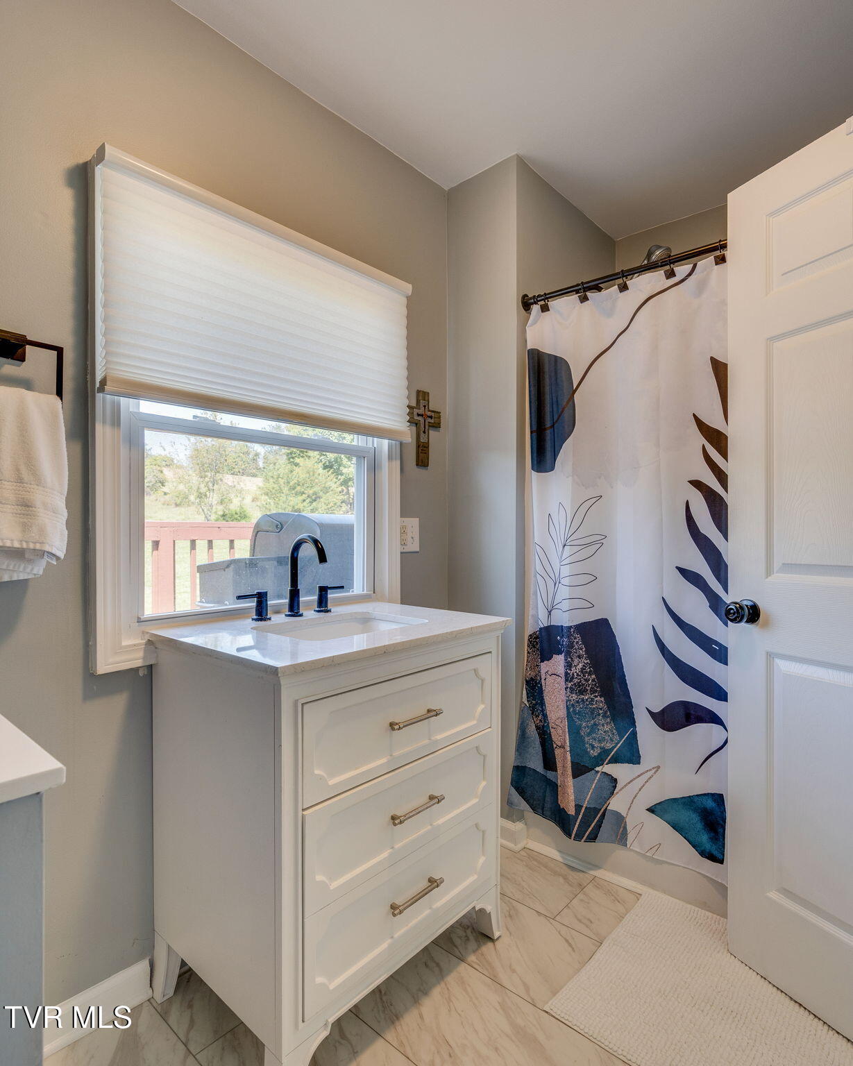 332 Deerlick Road Piney Flats, TN 37686 - Photo 13 of 36 015