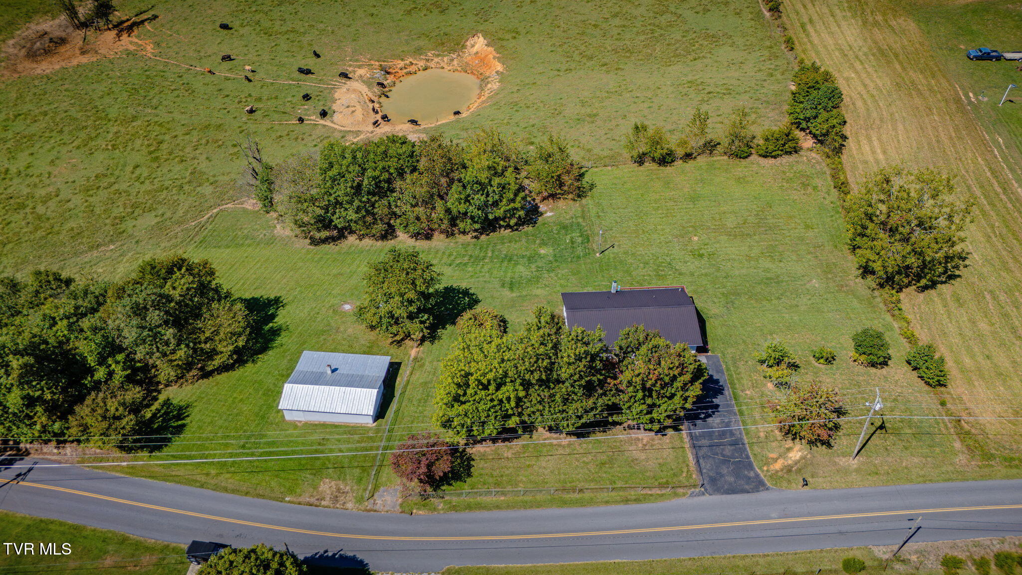 332 Deerlick Road Piney Flats, TN 37686 - Photo 32 of 36 101