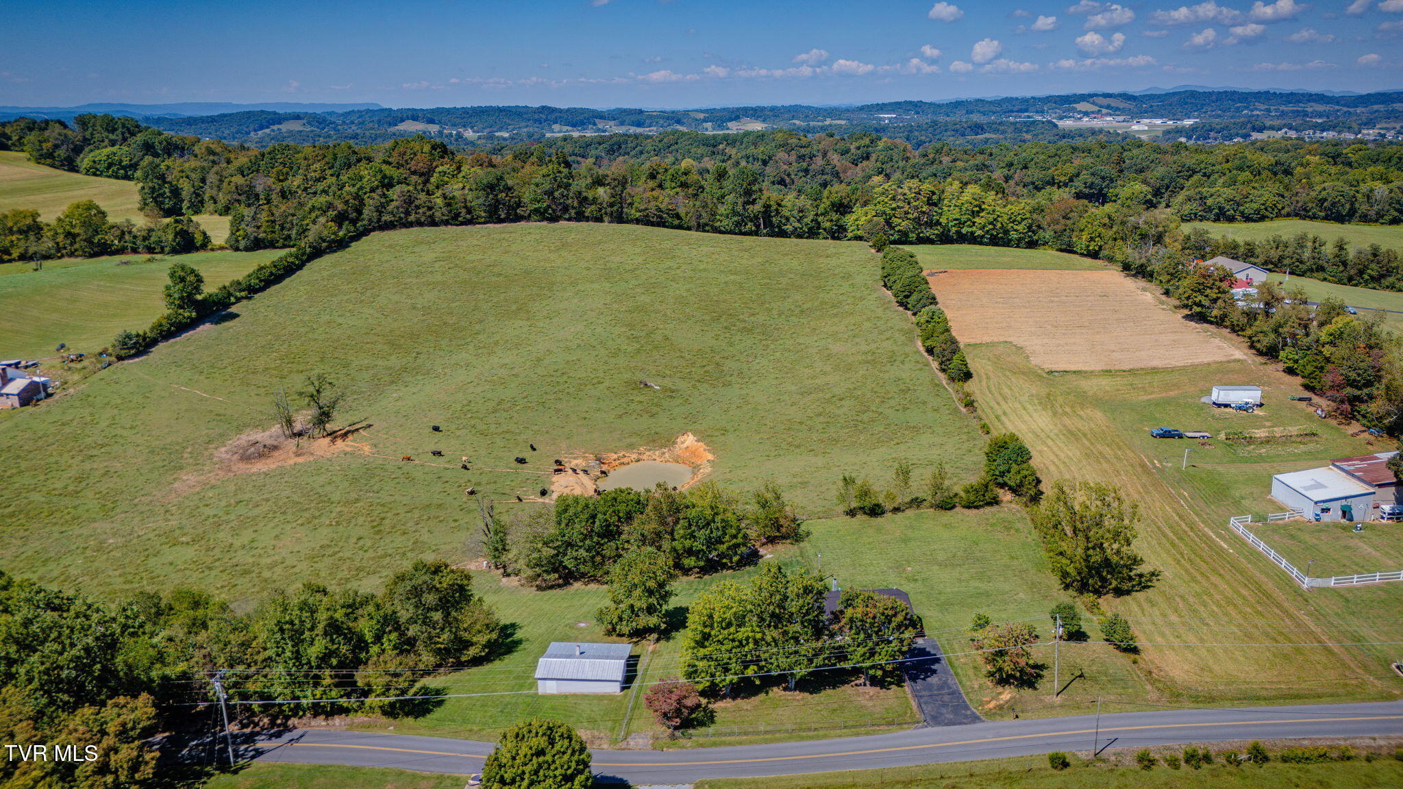 332 Deerlick Road Piney Flats, TN 37686 - Photo 33 of 36 102
