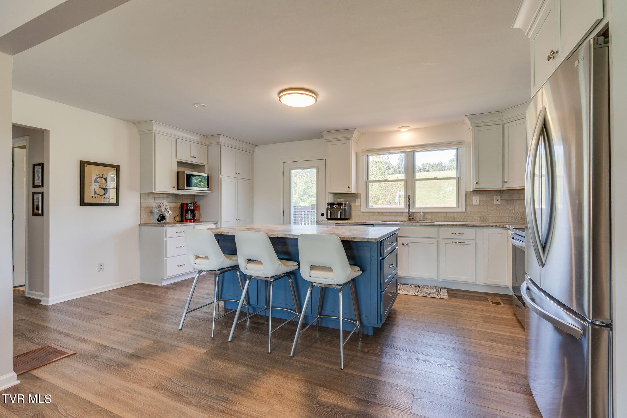 332 Deerlick Road Piney Flats, TN 37686 - Photo 5 of 36 007