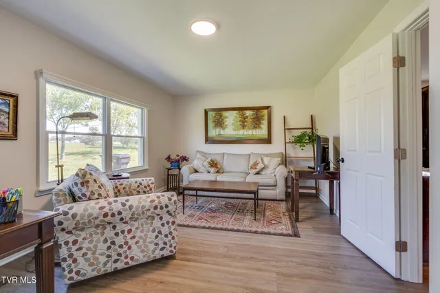 $349,900 | 332 Deerlick Road, Piney Flats, TN 37686