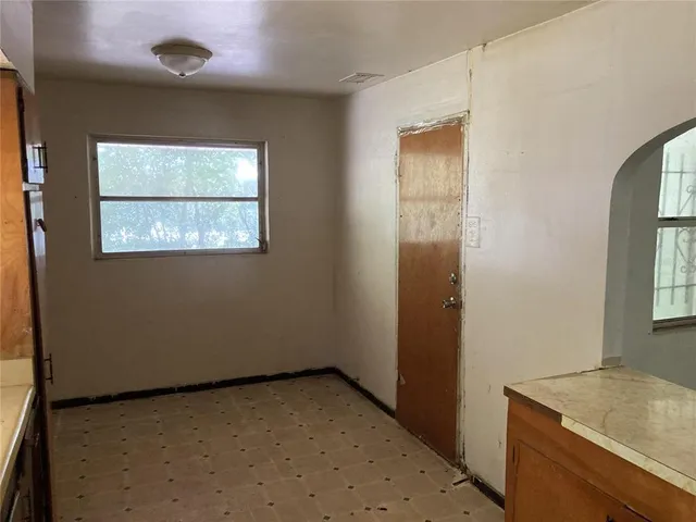 $700 | 802 High Street, Wildwood, FL 34785