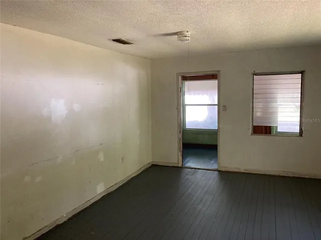 $700 | 802 High Street, Wildwood, FL 34785