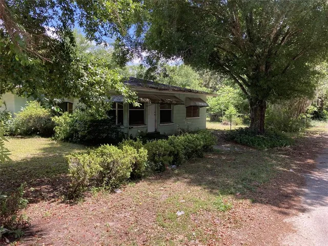 $700 | 802 High Street, Wildwood, FL 34785