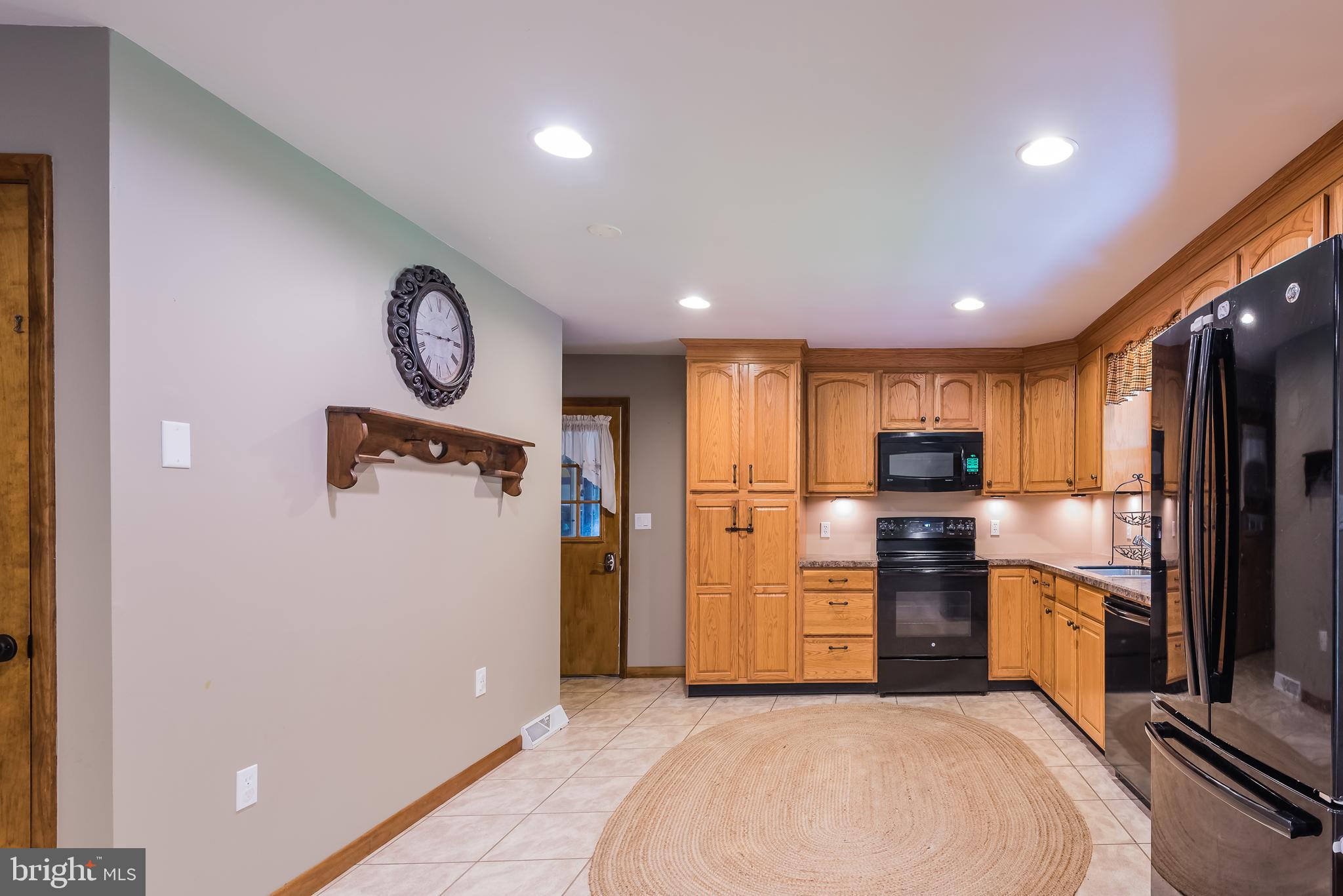 629 Gutshall Road Boiling Springs, PA 17007 - Photo 8 of 35 Gallery Image 8