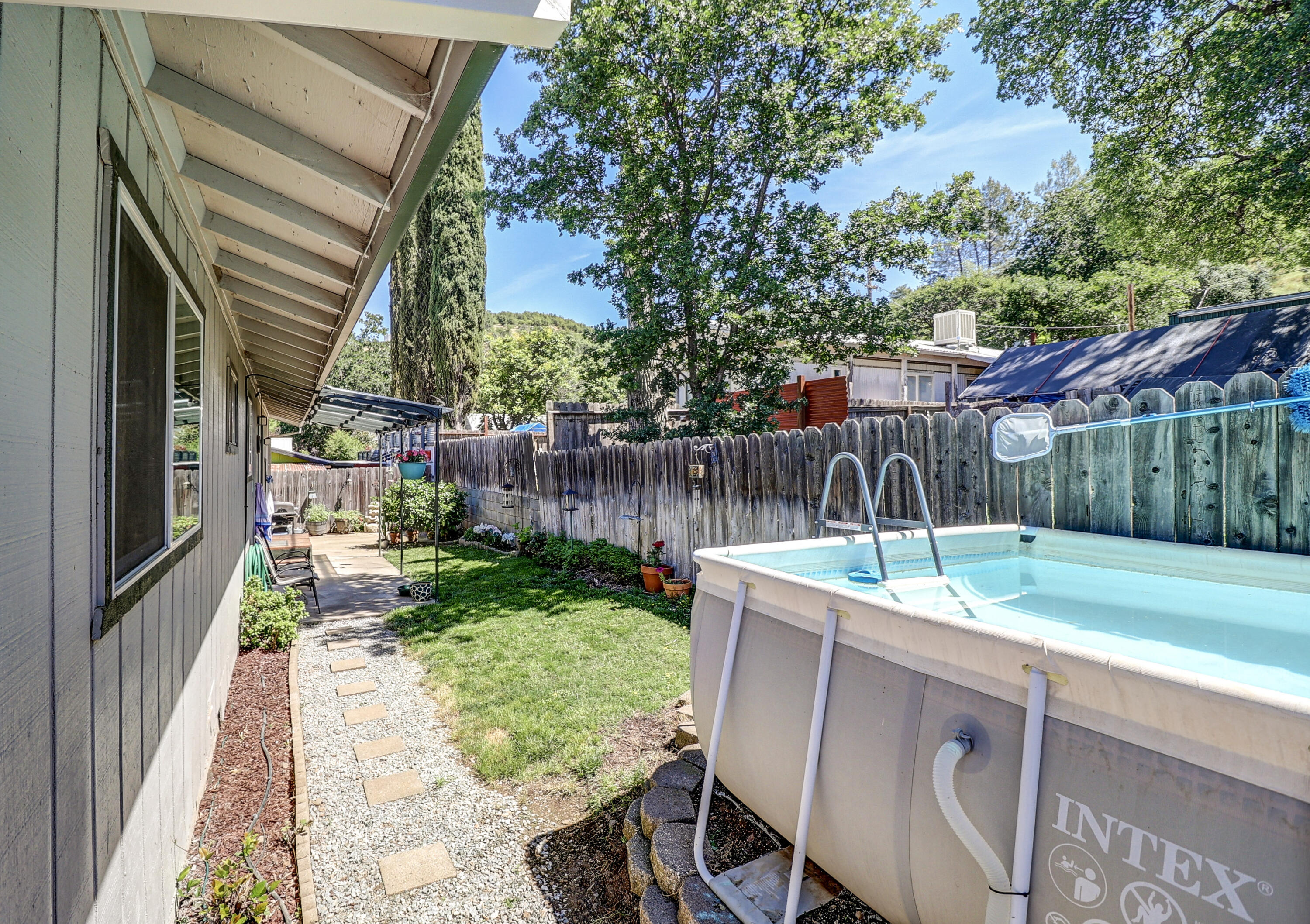 14851 Ravine Road Redding, CA 96003 - Photo 28 of 32 Pool