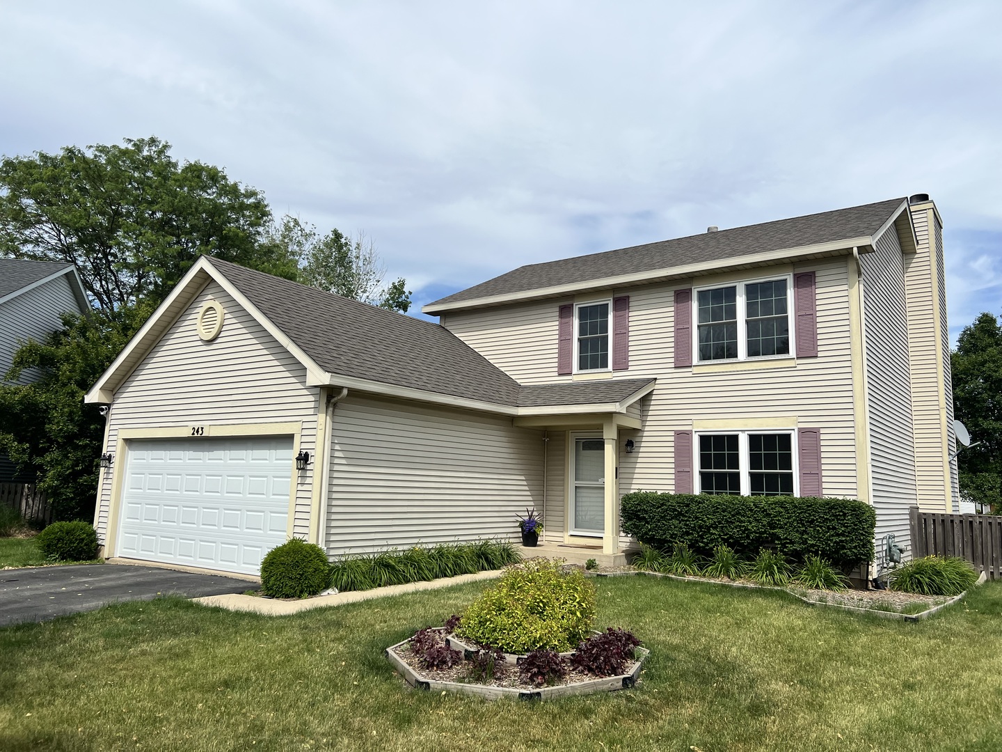 243 Stamford Court Romeoville, IL 60446 - Photo 3 of 33
