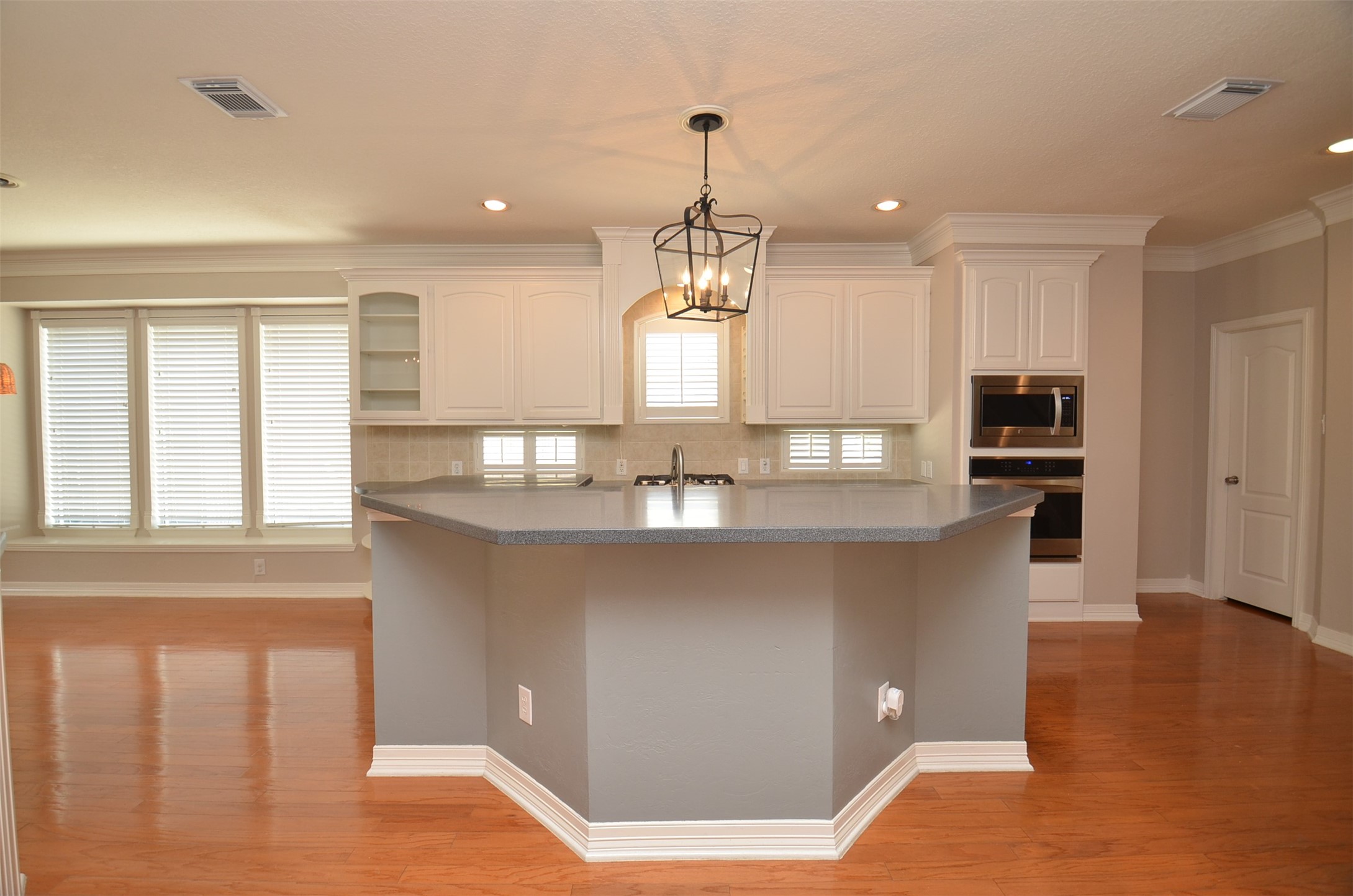 22018 Rustic Shores Lane Katy, TX 77450 - Photo 18 of 50 Island with Raised Bar