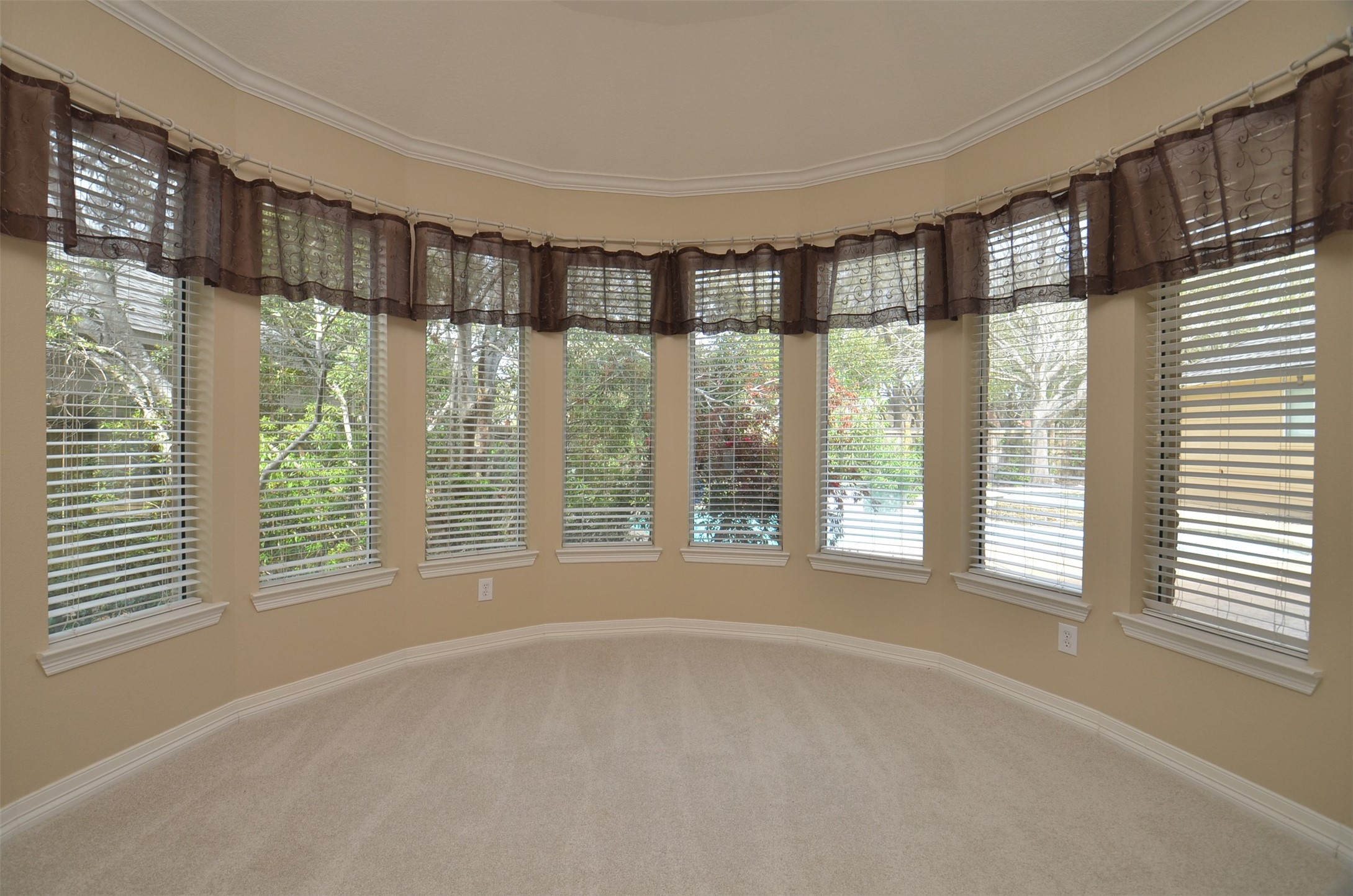 22018 Rustic Shores Lane Katy, TX 77450 - Photo 24 of 50 Sitting Area with Fabulous View of Pool