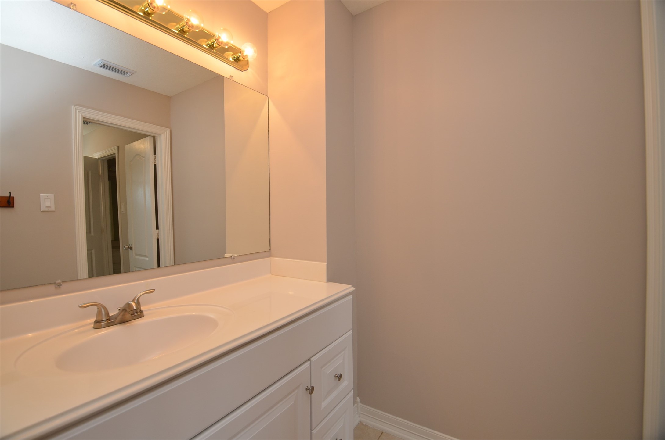 22018 Rustic Shores Lane Katy, TX 77450 - Photo 40 of 50 Jack & Jill Bathroom between 2nd & 3rd Bedrooms upstairs