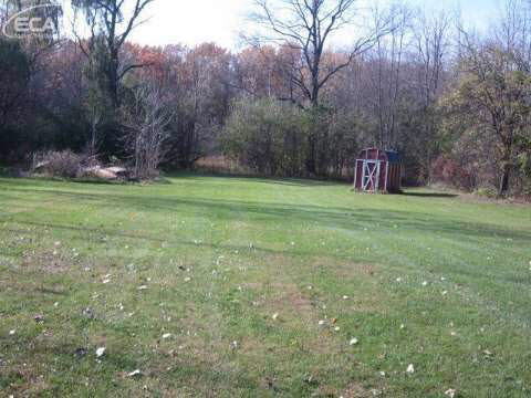 5305 North Linden Road Flint, MI 48504 - Photo 27 of 33 20423879-26.JPG