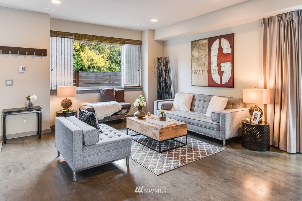 3953 Southwest Oregon Street Seattle, WA 98116 - Photo 2 of 21 Gallery Image 2